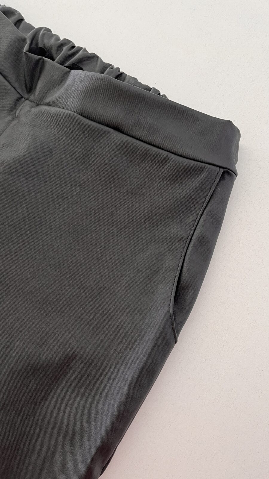 Patrón para imprimir pantalón con cintura elastizada y bolsillos - Imagen 3